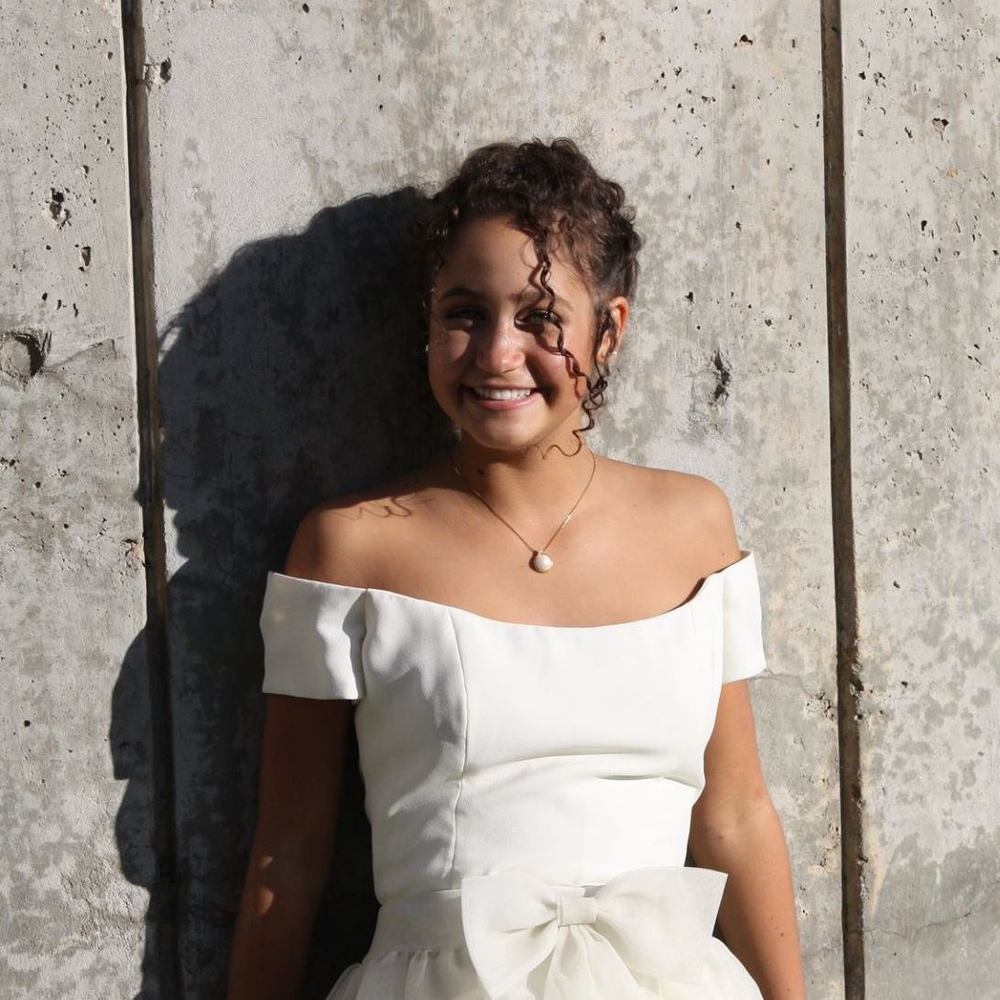 Meet your Posher, Zoi